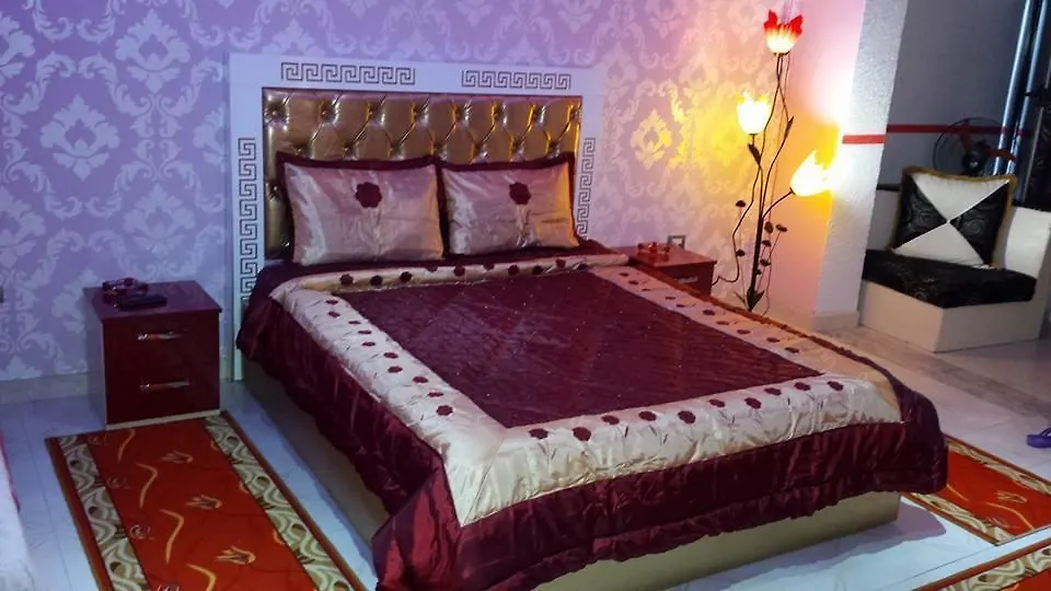 Hotel Buza New Shtoj 3*,